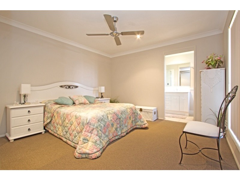 7 Mourne Terrace, Banora Point NSW 2486