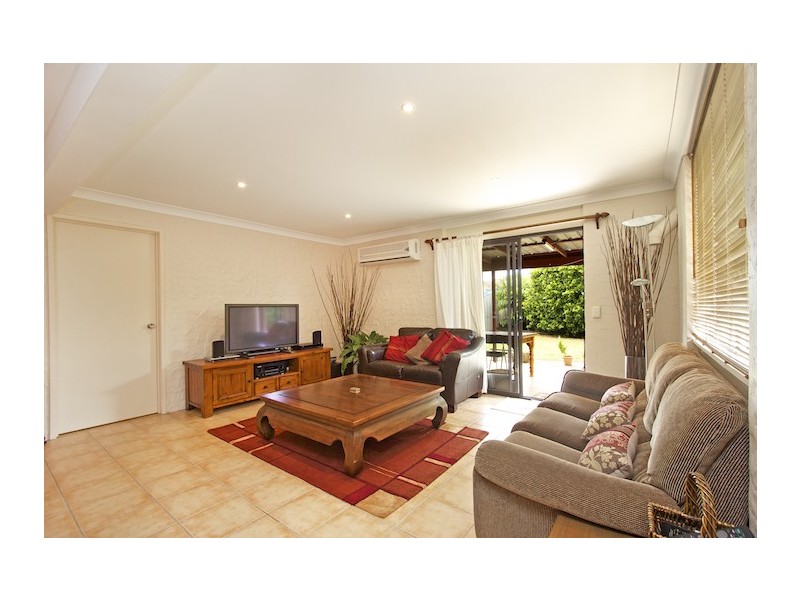 11 Pelican Place, Tweed Heads West NSW 2485