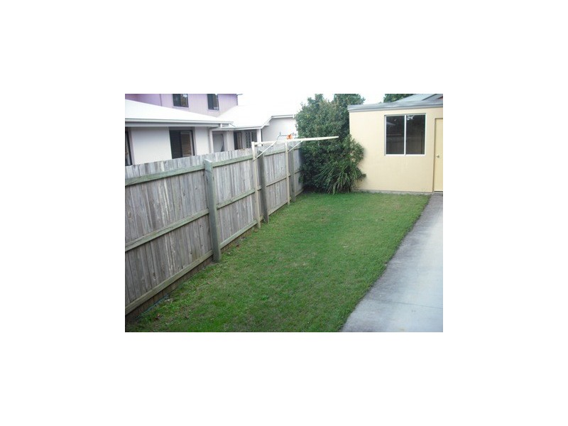 1/3 Gala Grove, Kirra QLD 4225