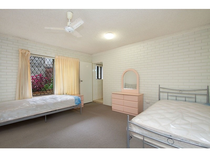 1/12 Boundary Street, Rainbow Bay QLD 4225