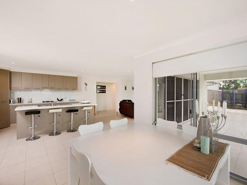82 Botanical Circuit, Banora Point NSW 2486