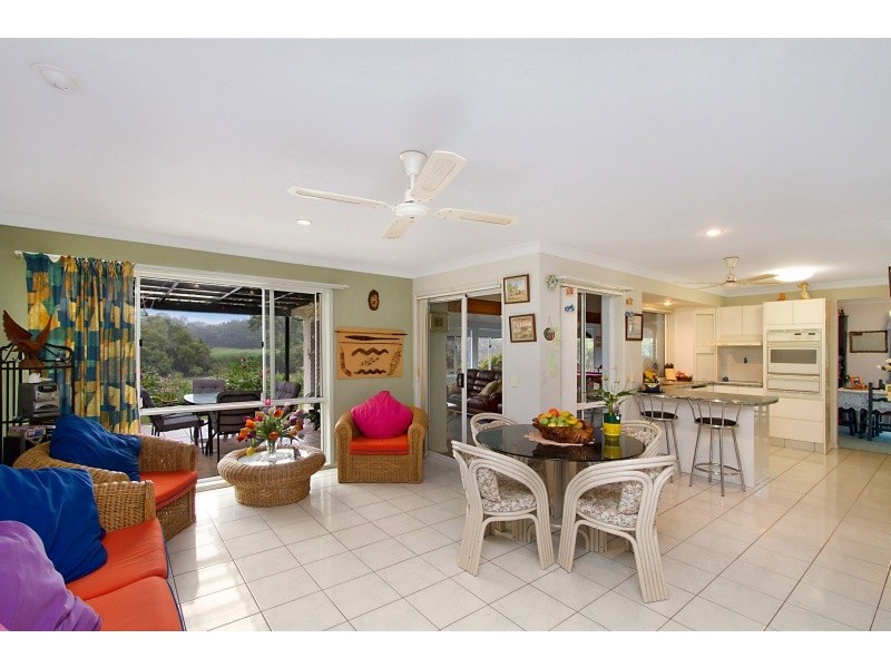 270 Nineteenth Avenue, Palm Beach QLD 4221