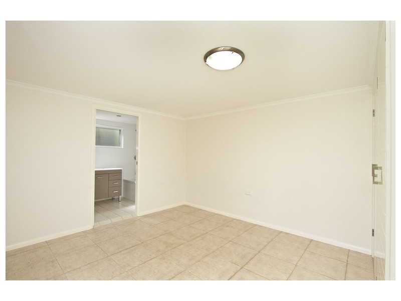 11 Hibiscus Parade, Banora Point NSW 2486