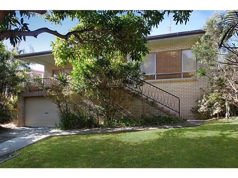 6 Inala Ave, Tugun QLD 4224
