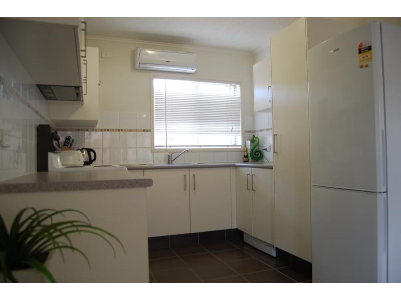 4/82 Sarawak Avenue, Palm Beach QLD 4221