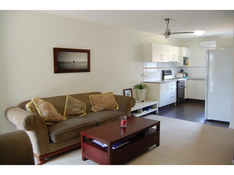 4/82 Sarawak Avenue, Palm Beach QLD 4221