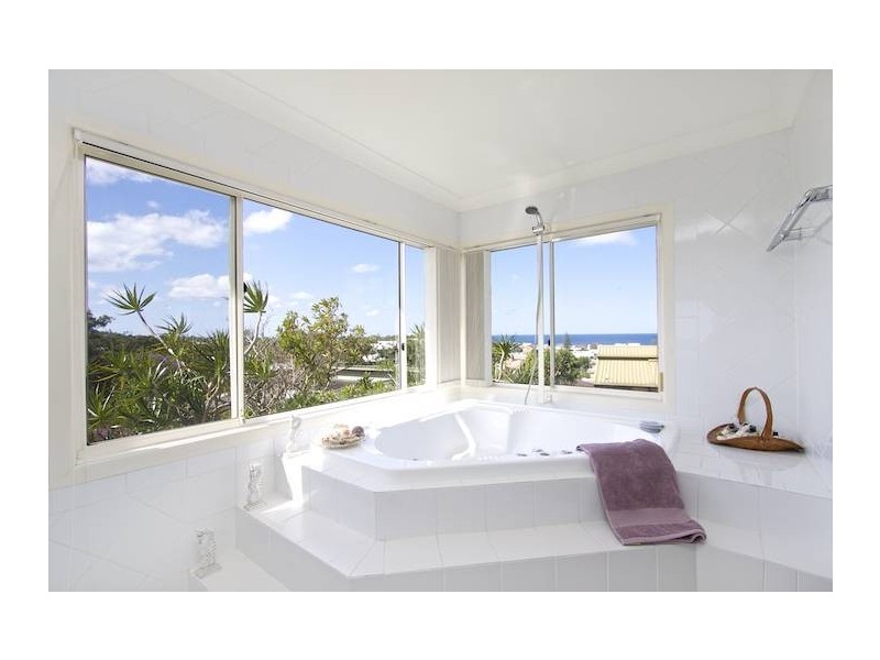 55 Wyberba Street, Tugun QLD 4224