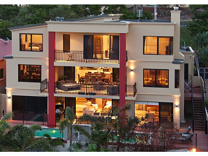 8 Garrick Street, Coolangatta QLD 4225