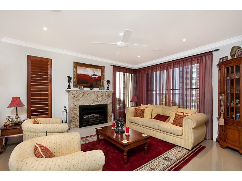 8 Garrick Street, Coolangatta QLD 4225