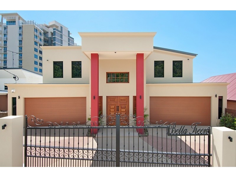 8 Garrick Street, Coolangatta QLD 4225