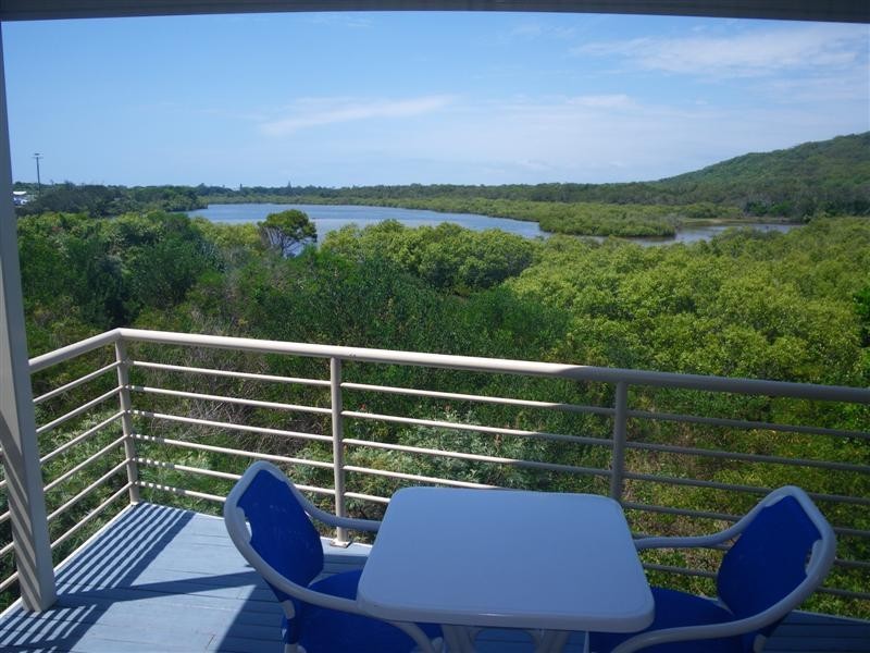 2 Creek Street, Hastings Point NSW 2489