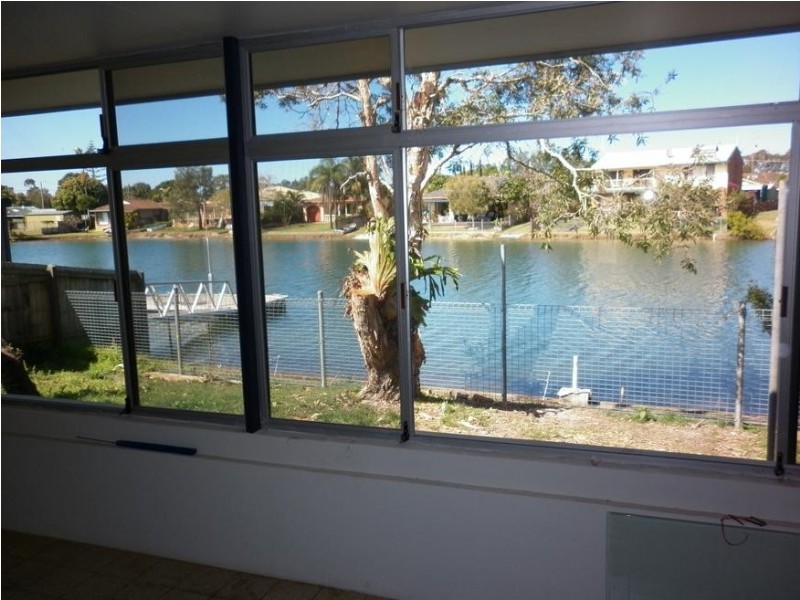 18 Bluewater Cresent, Tweed Heads West NSW 2485