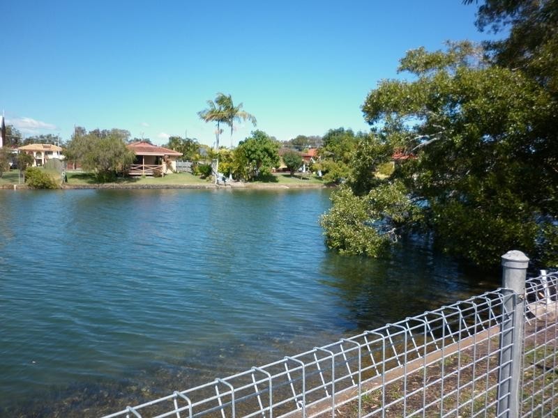 18 Bluewater Cresent, Tweed Heads West NSW 2485