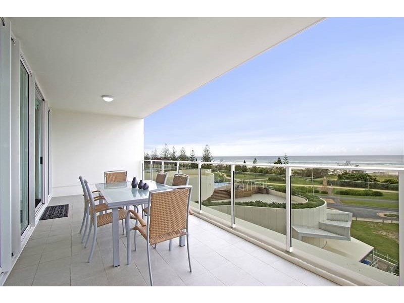 304/2 Creek Street, Kirra QLD 4225