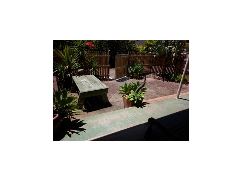 2/3 Rutledege Street, Kirra QLD 4225