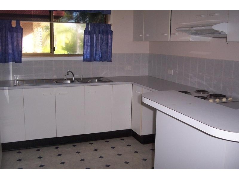 2/111 Sunset Blvde, Tweed Heads West NSW 2485