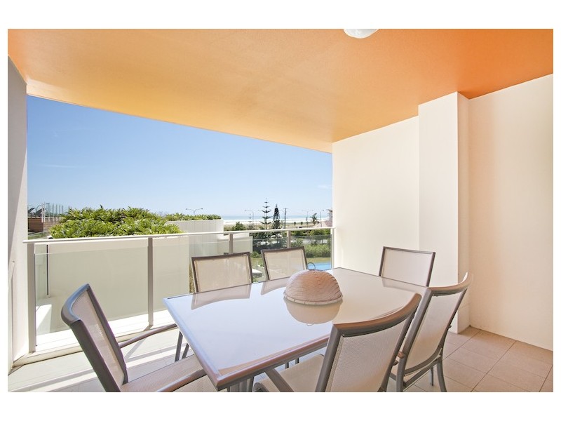 102/2 Creek Street ‘Kirra Surf’, Kirra QLD 4225