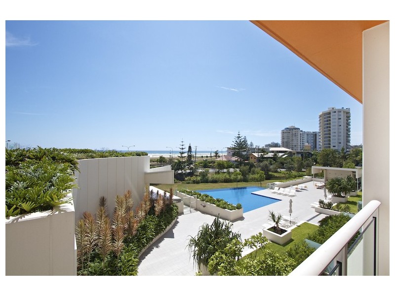 102/2 Creek Street ‘Kirra Surf’, Kirra QLD 4225