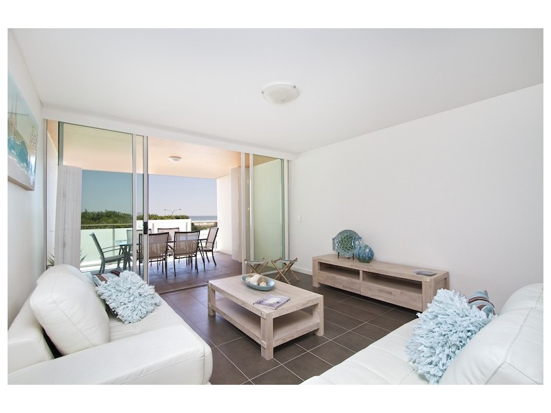 102/2 Creek Street ‘Kirra Surf’, Kirra QLD 4225