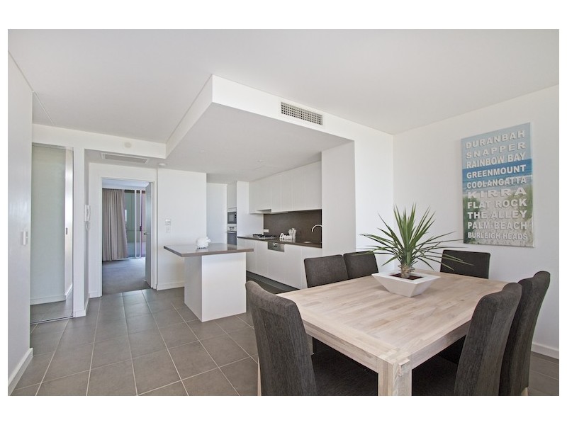 102/2 Creek Street ‘Kirra Surf’, Kirra QLD 4225