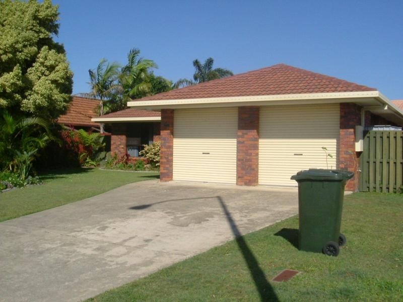 211 Nineteenth Avenue, Palm Beach QLD 4221