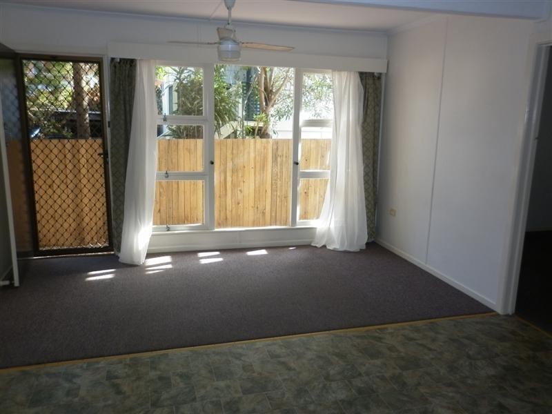 1/50 Eden Avenue, Rainbow Bay QLD 4225