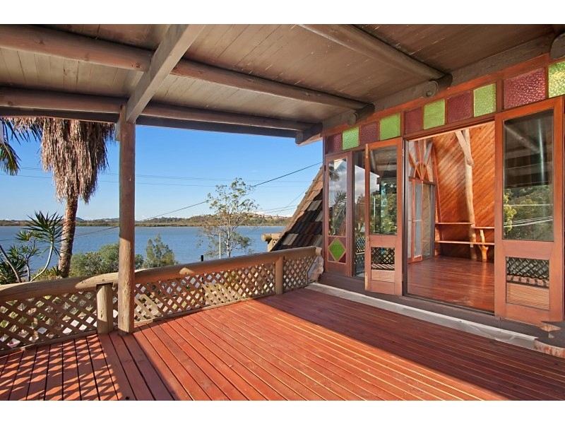 104 Broadwater Esplanade, Bilambil Heights NSW 2486