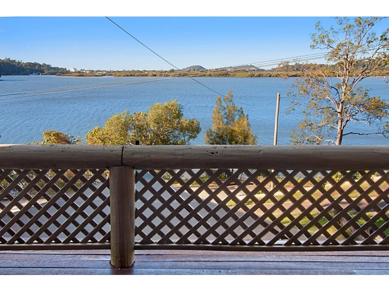 104 Broadwater Esplanade, Bilambil Heights NSW 2486