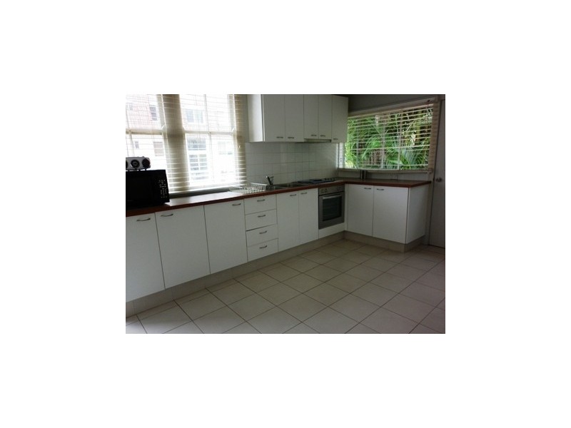 3/60 Dutton, Coolangatta QLD 4225