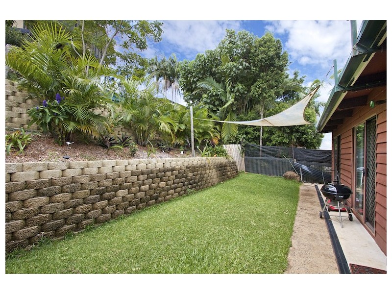 8 Broadwater Esplanade, Bilambil Heights NSW 2486