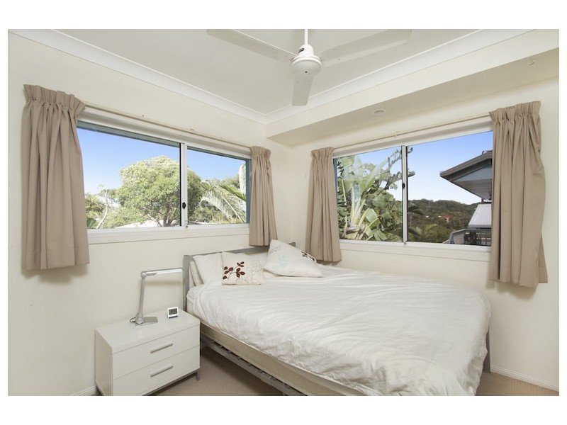 1/5 Hillcrest Ave, Tugun QLD 4224