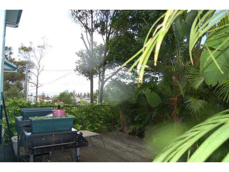 1/5 Hillcrest Ave, Tugun QLD 4224