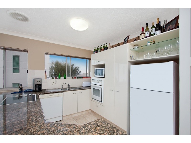 7/6 Tomewin Street ‘Rock View’, Currumbin QLD 4223