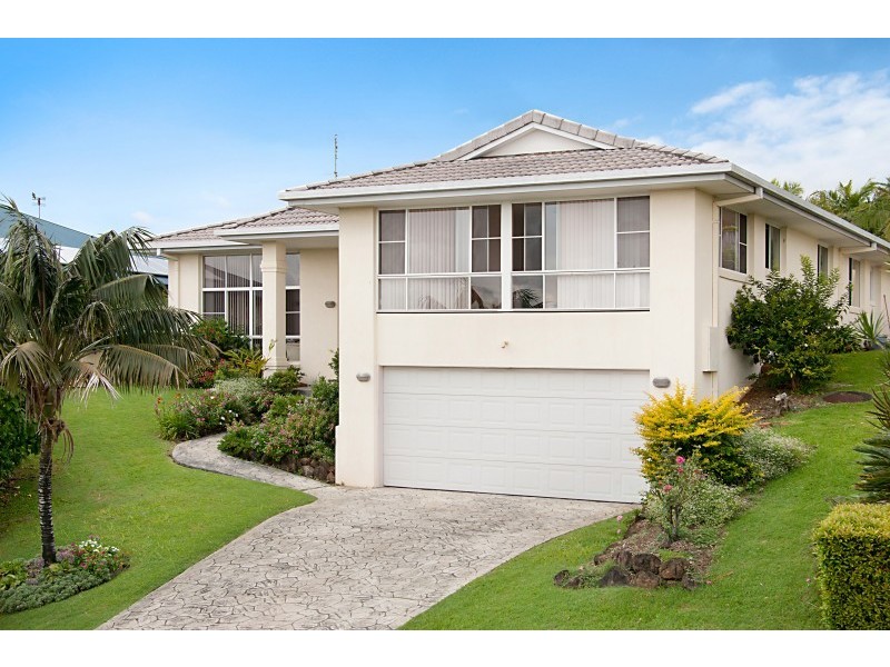 18 Tralee Drive, Banora Point NSW 2486