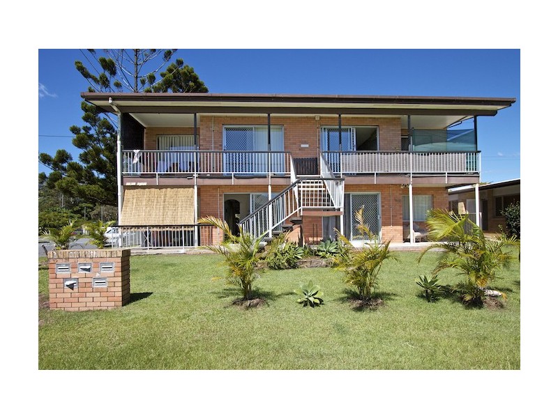 1/13 Coolangatta Road – 48 Winston St ‘Lowin Lodge’, Kirra QLD 4225
