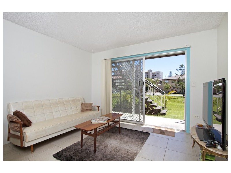 1/13 Coolangatta Road – 48 Winston St ‘Lowin Lodge’, Kirra QLD 4225