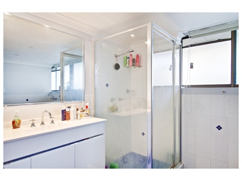 8/123 Golden Four Drive ‘Bilinga Court’, Bilinga QLD 4225