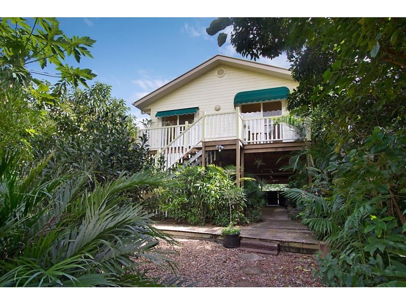 142 Riverside Drive, Tumbulgum NSW 2490