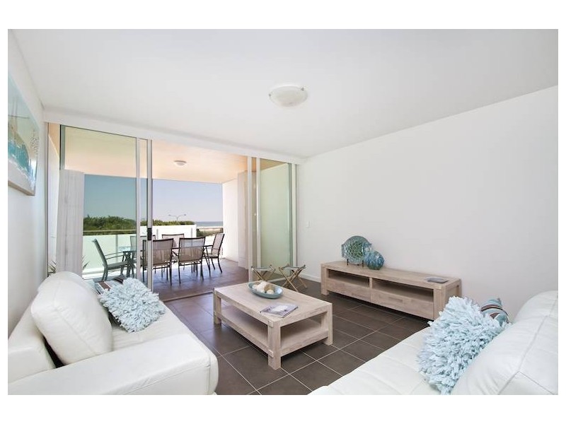 102/2 Creek Street, Kirra QLD 4225