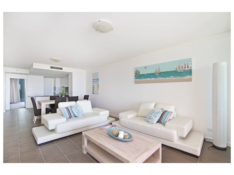 102/2 Creek Street, Kirra QLD 4225