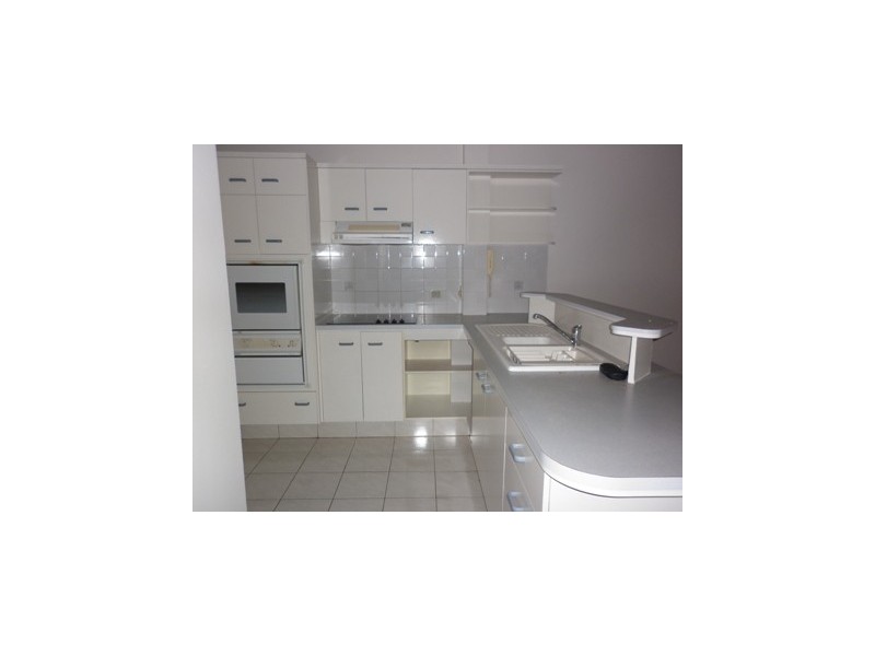 8/9 Ocean Street, Kirra QLD 4225