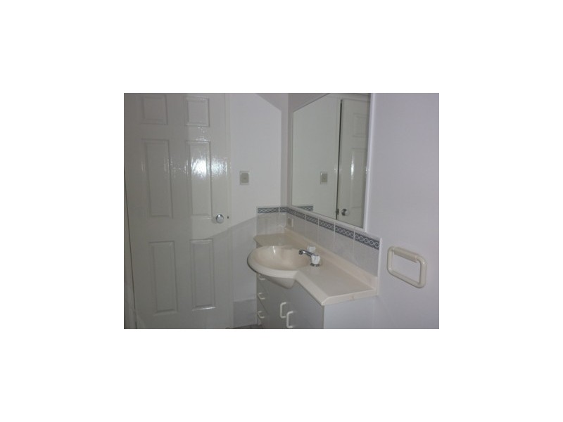 8/9 Ocean Street, Kirra QLD 4225