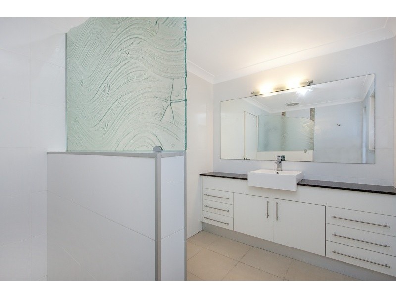 11 Plover Place, Tweed Heads West NSW 2485