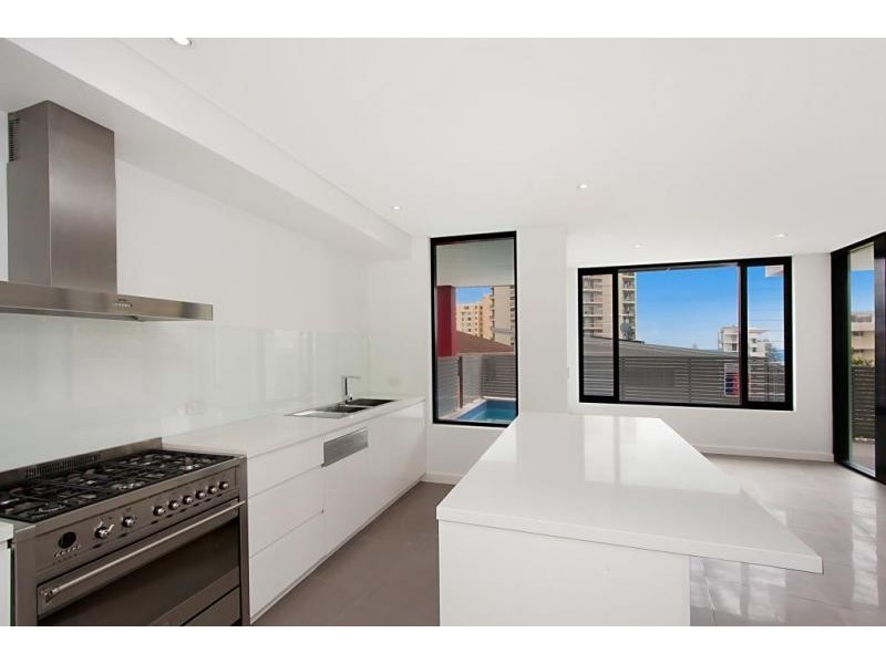 1/3 Boundary Street, Rainbow Bay QLD 4225