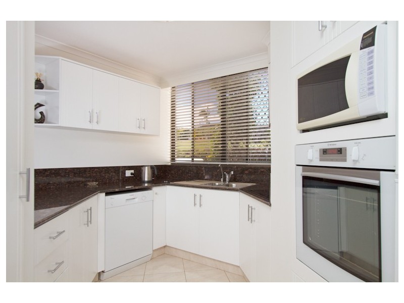 2c/3-9 Eden St Yacht Harbour Towers, Tweed Heads NSW 2485