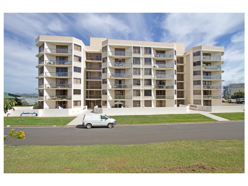2c/3-9 Eden St Yacht Harbour Towers, Tweed Heads NSW 2485