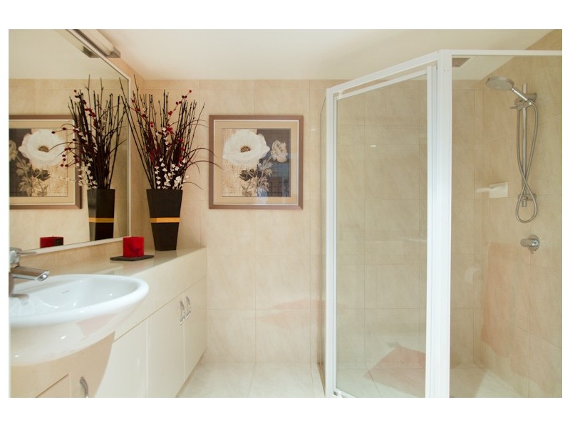 2c/3-9 Eden St Yacht Harbour Towers, Tweed Heads NSW 2485