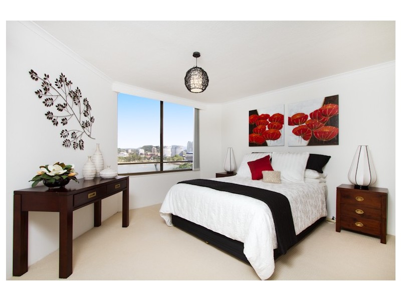 2c/3-9 Eden St Yacht Harbour Towers, Tweed Heads NSW 2485