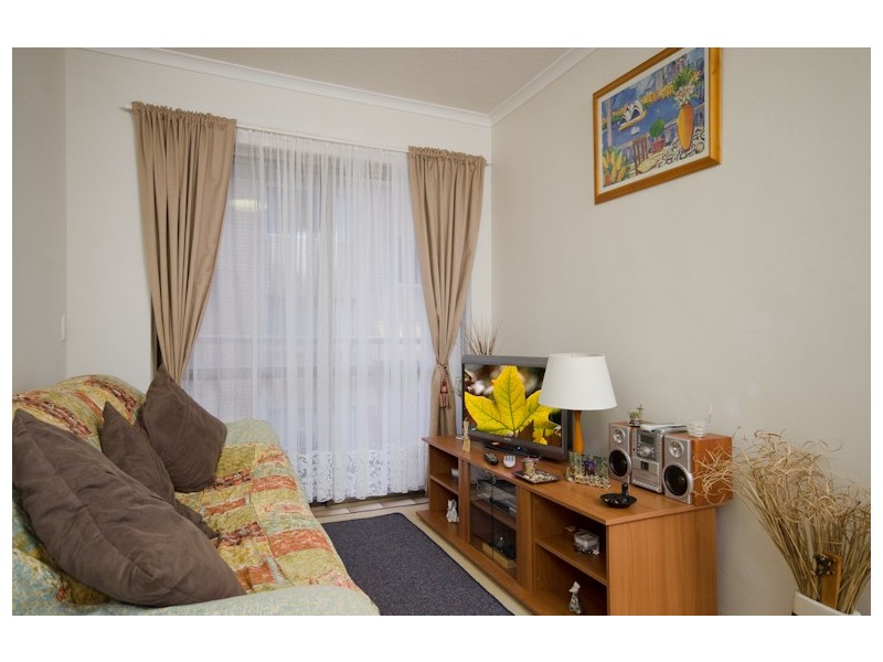 4/44 Coolangatta Rd – Tout A Vous, Kirra QLD 4225