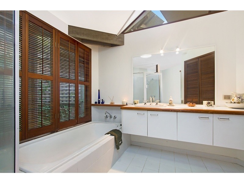 34 Woodgee St, Currumbin QLD 4223